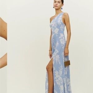 Reformation- Evelyn dress- size 6, no alterations like new